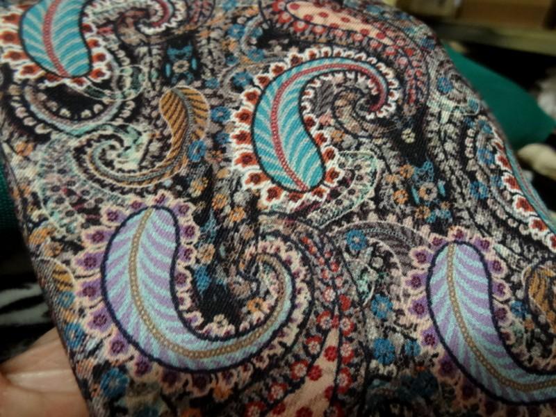 Viscose motif cachemire turquoise et mauve 5