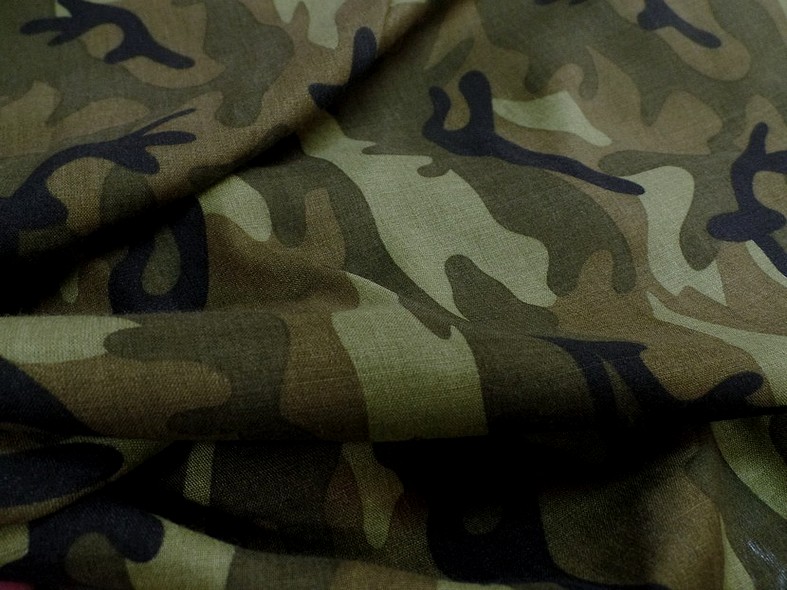 Viscose motif camouflage kaki 1
