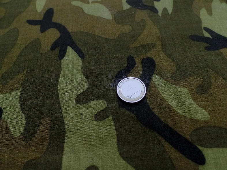 Viscose motif camouflage kaki 4