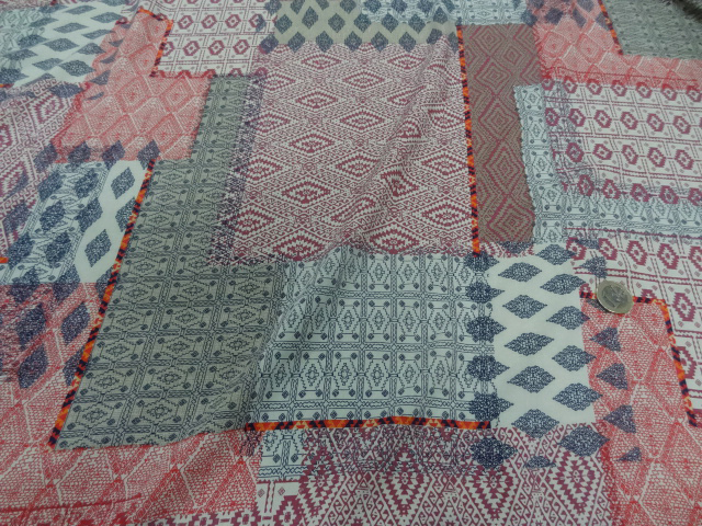 Viscose motif patchwork ethnique rose 1