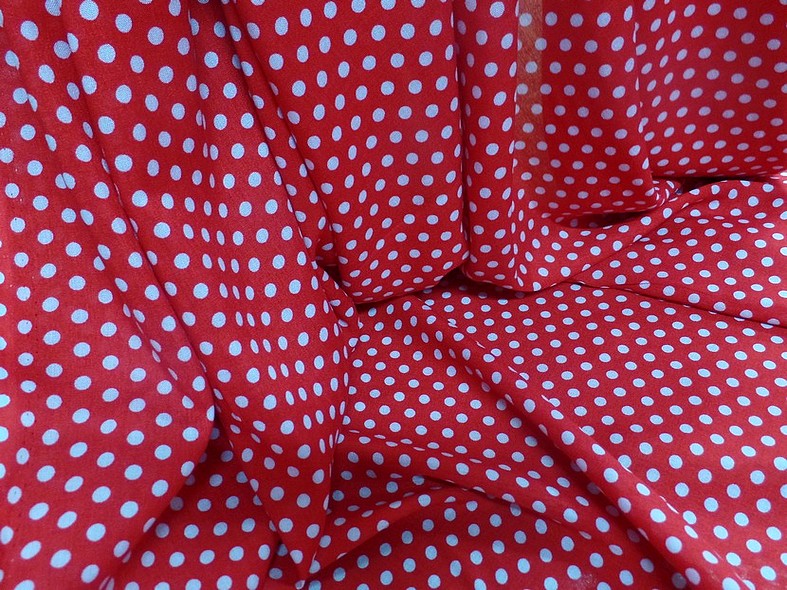 Viscose rouge pois blancs pin up 2