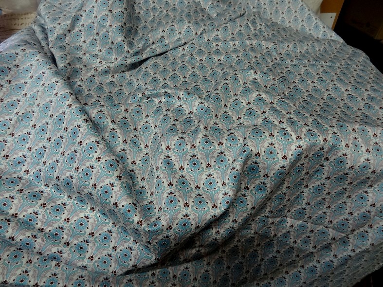 Viscose satinee motifs art deco bleu celeste 1