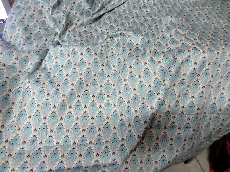 Viscose satinee motifs art deco bleu celeste 2