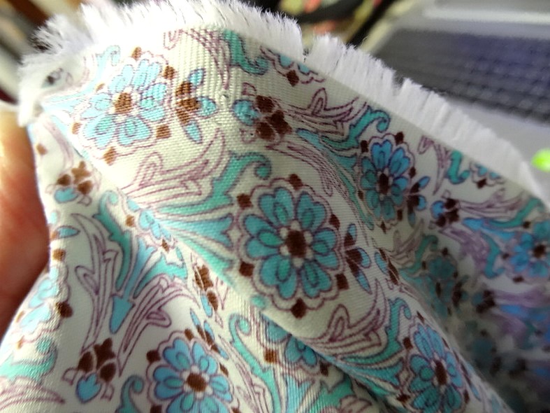 Viscose satinee motifs art deco bleu celeste 4