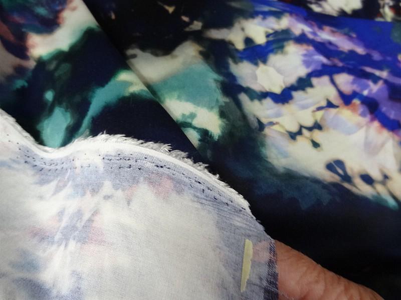 Viscose tie and dye bleu outremer lumineux 4 