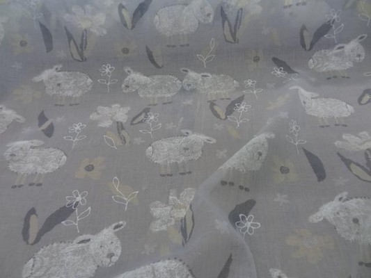 Voile coton gris clair imprimé moutons 0