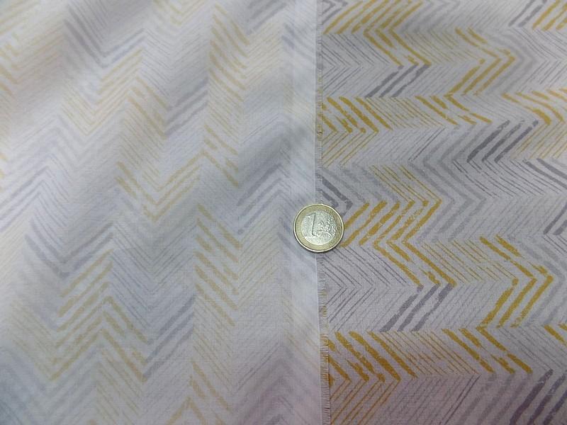 Voile de coton chevrons sur fond blanc3