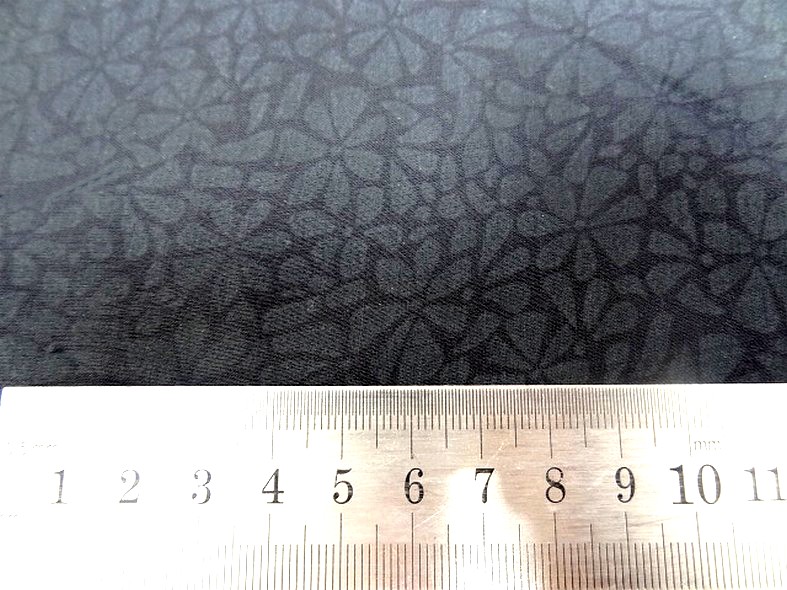 Voile de coton devore semi transparent noir a fleurs 2