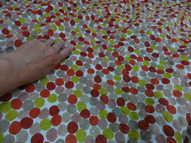Voile de coton effet cloque a pois teintes en camaieu 3