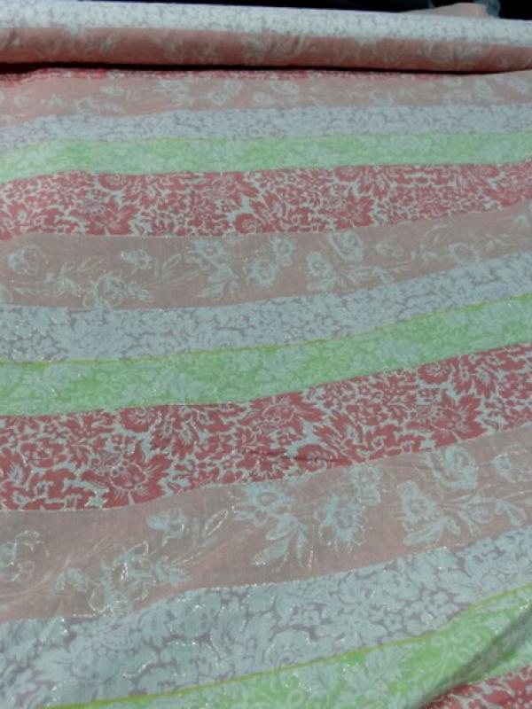 Voile de coton frises saumon capucine anis motifs soulignes or