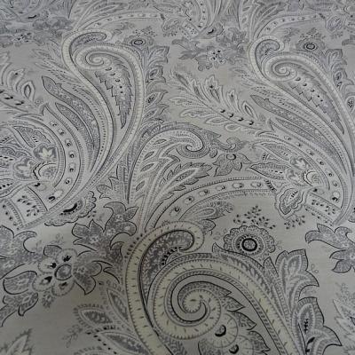 Voile de coton gris perle motif cachemire 2 