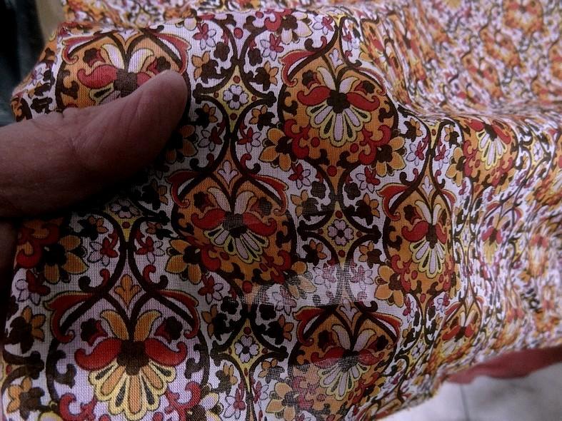 Voile de coton motif fleur de lis rose orchidee et mandarine 2