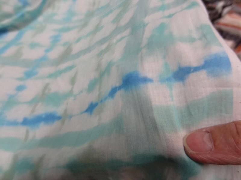 Voile de coton tie and dye blanc et aigue marine 2