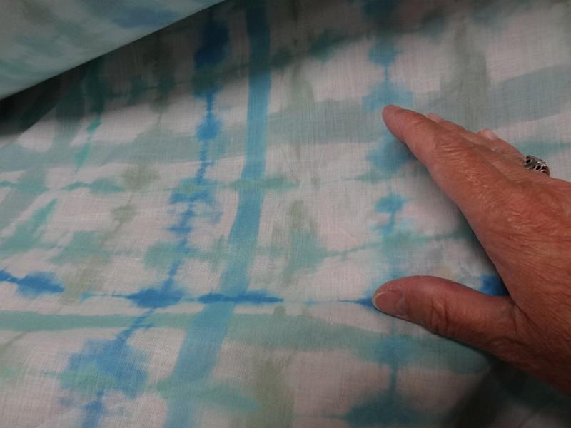 Voile de coton tie and dye blanc et aigue marine 3