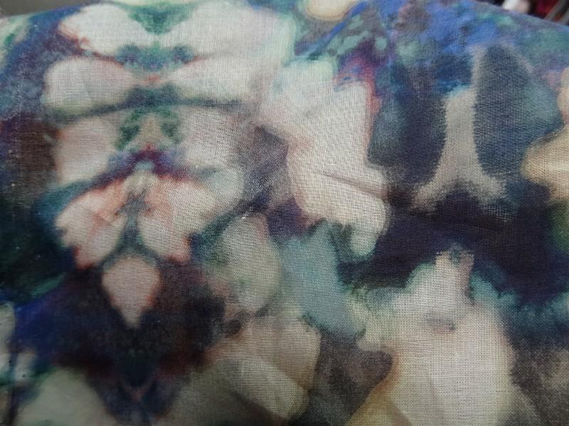 Voile de coton tie and dye bleu outremer lumineux 3