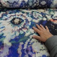 Voile de coton tie and dye bleu outremer lumineux 5 