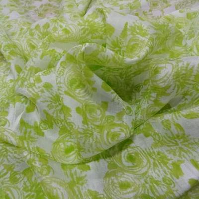 Voile de soie satine blanc vert lime 1 