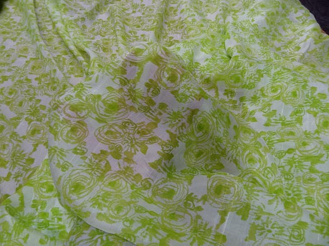Voile de soie satine blanc vert lime 3