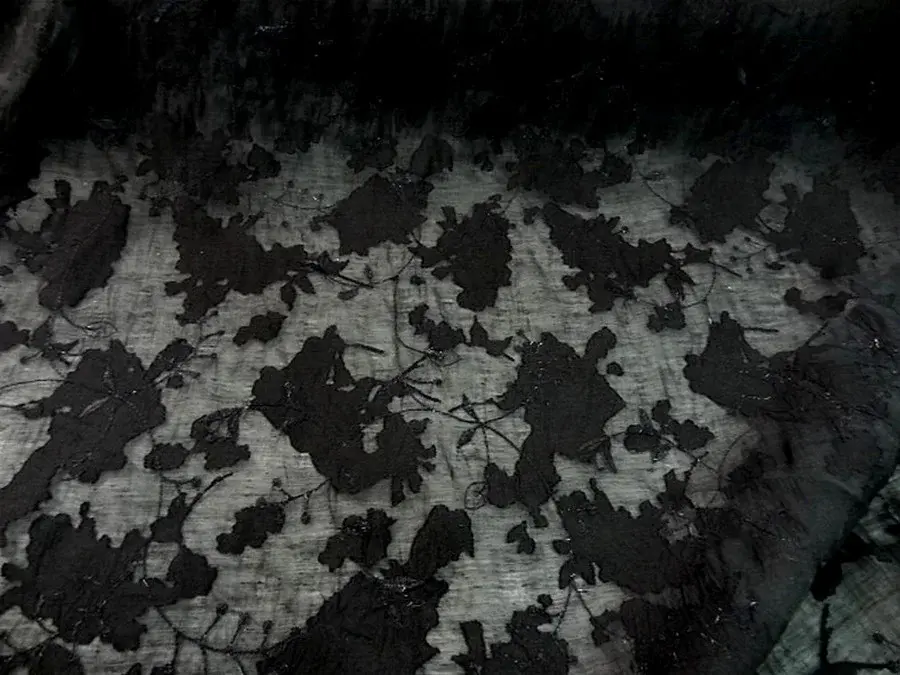 Voile devore et brode noir 3