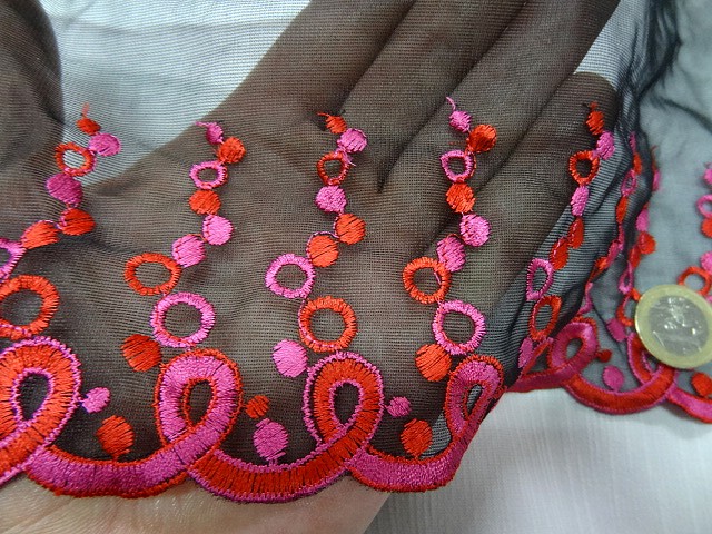 Voile resille noir brode bulles 2