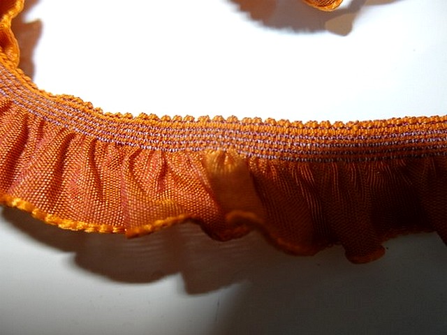 Volant elastique en taffetas rouille 3